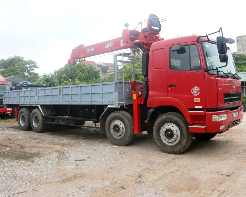 Những Hình Ảnh Về Chiếc Cẩu 4 Chân Camc Động Cơ Cummins Công Suất 375Hp